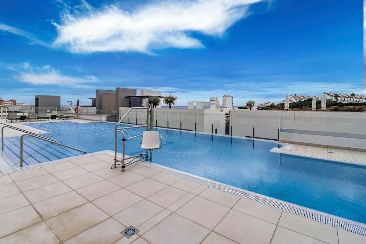 Bright 2-Bedroom Apartment With A Terrace And Pool Estepona Spain
